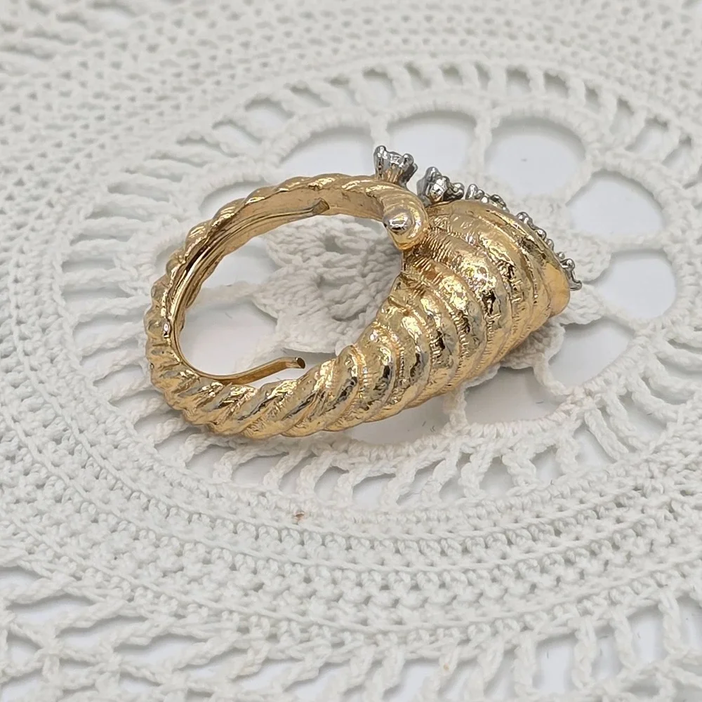 Vintage Cornucopia Rhinestone Ring Horn Of Plenty Goldtone Size 6